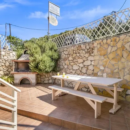 Oceanida Aelia Apartment
