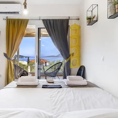Oceanida Aelia Apartment Nikiana