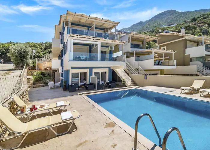 Oceanida Aelia Apartment *